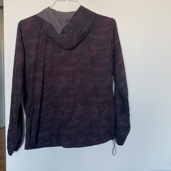 Vuori Lightweight Zip Up Jacket Medium - Picture 7 of 11